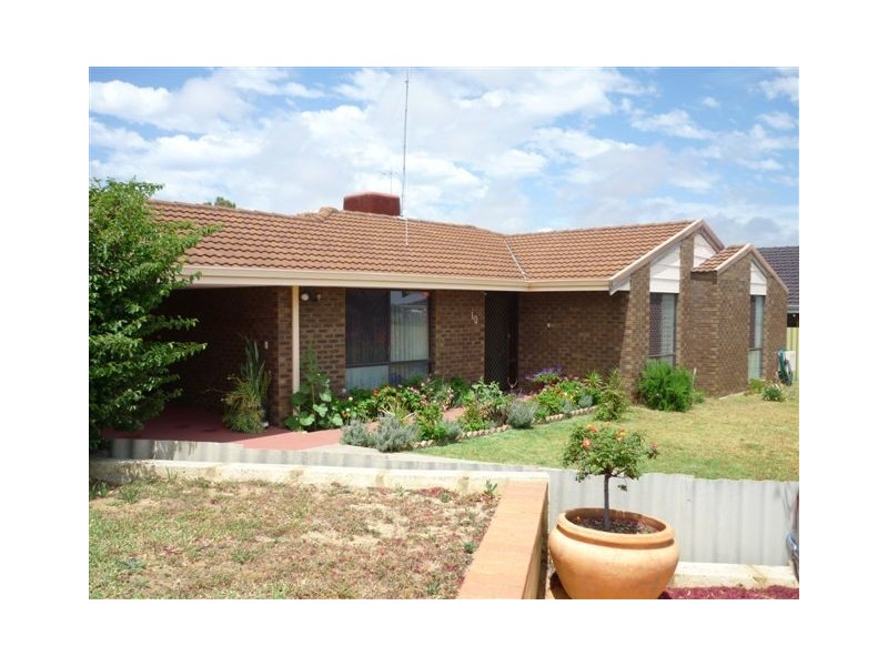 10 Chaucer Close, Spearwood WA 6163