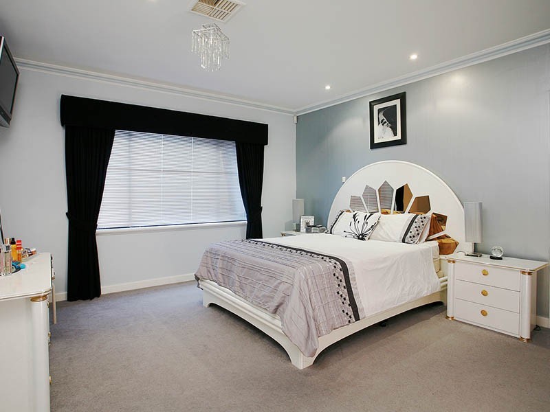 23 Davilak Ave, Hamilton Hill WA 6163