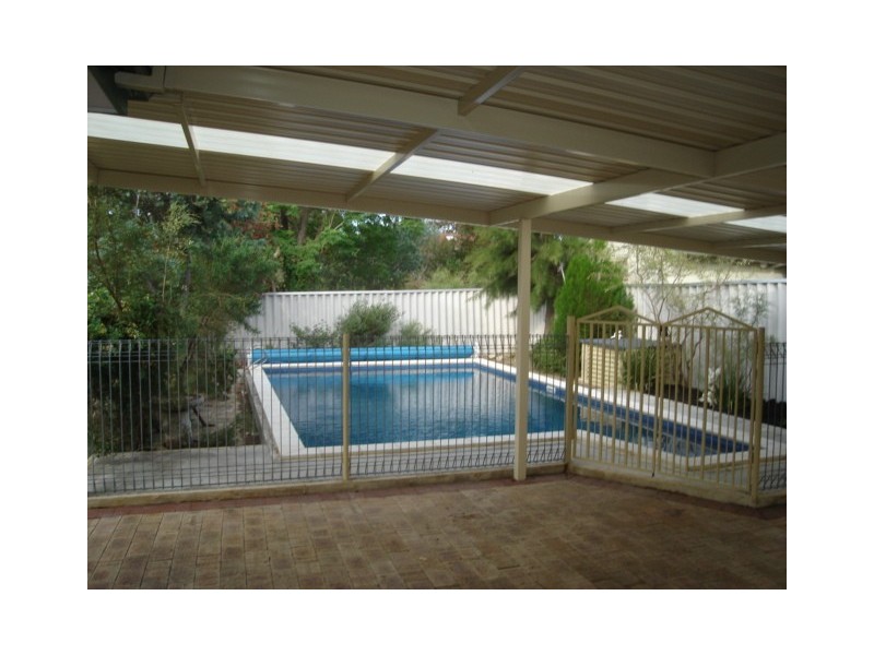 8 Ferdinand Cresent, Coolbellup WA 6163