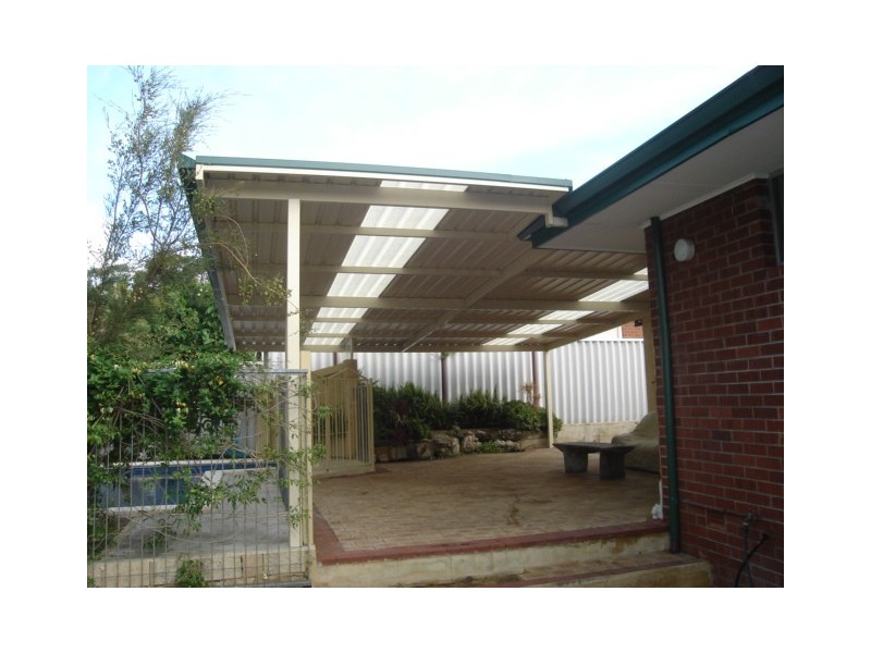 8 Ferdinand Cresent, Coolbellup WA 6163