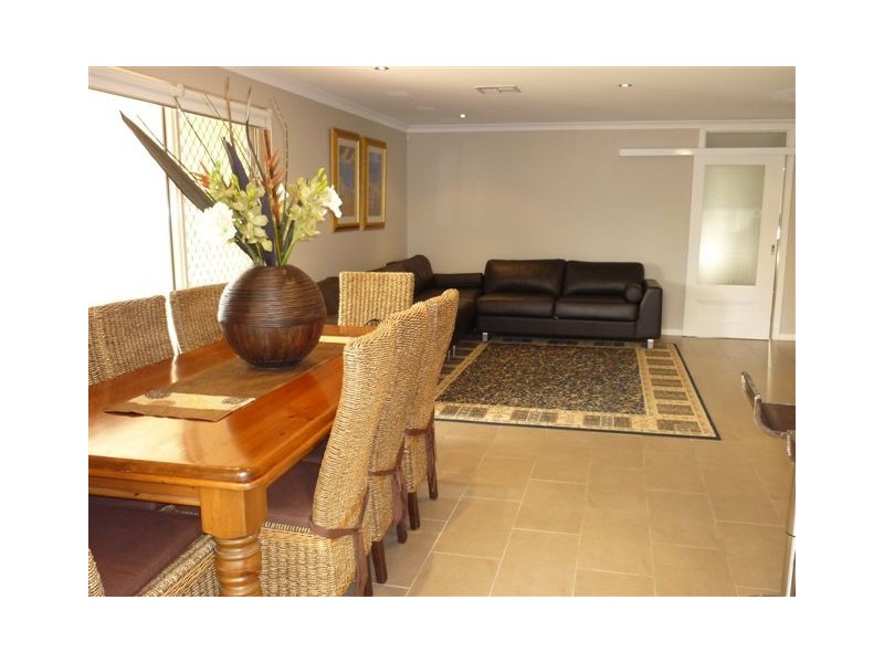 2 Georgia Way, Success WA 6164