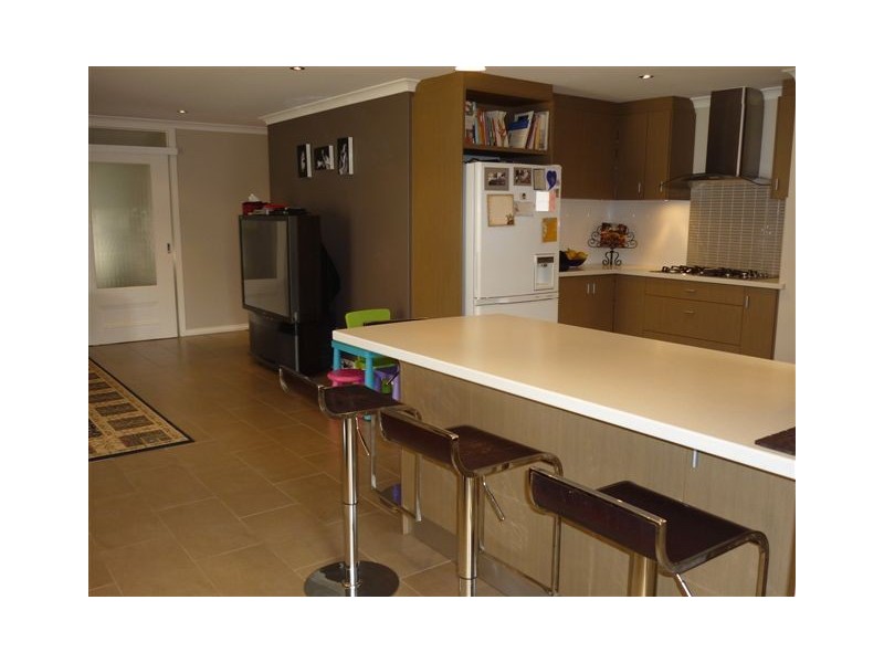 2 Georgia Way, Success WA 6164