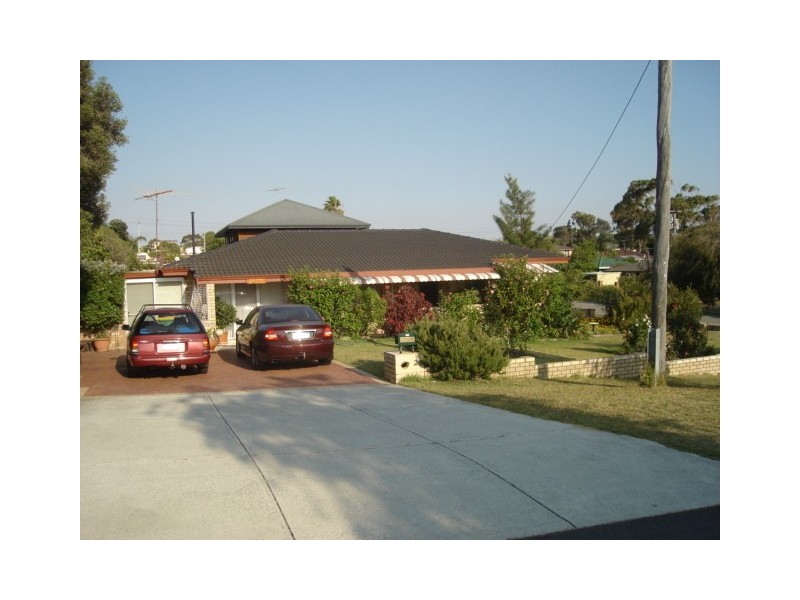 28 Pass Crescent, Beaconsfield WA 6162