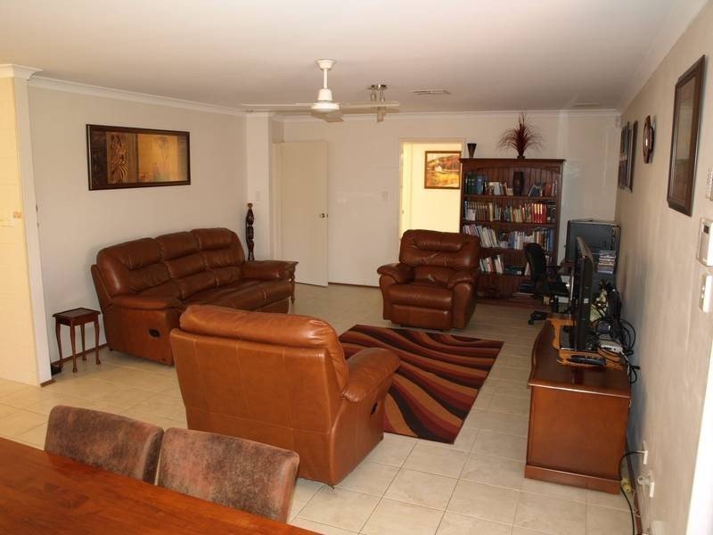 3 CARBINE WAY, Munster WA 6166