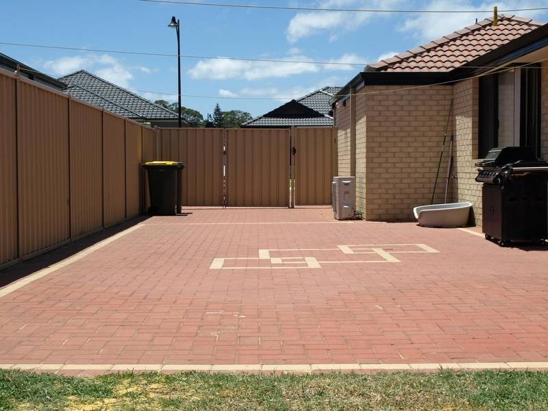 3 CARBINE WAY, Munster WA 6166