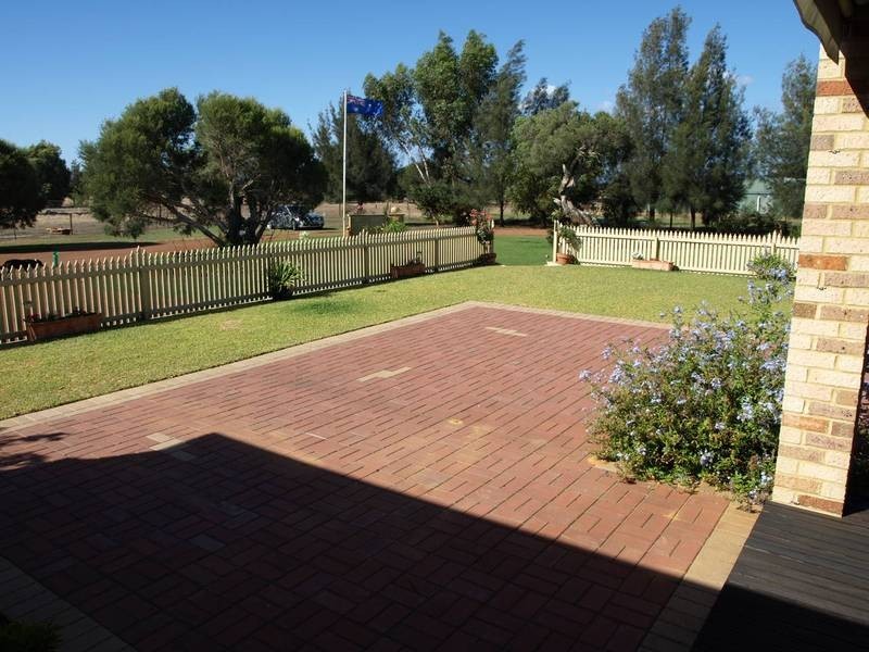 33 BARIP PLACE, Oakford WA 6121