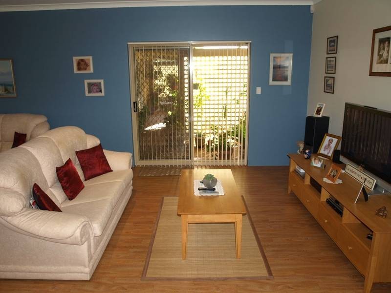 33 BARIP PLACE, Oakford WA 6121