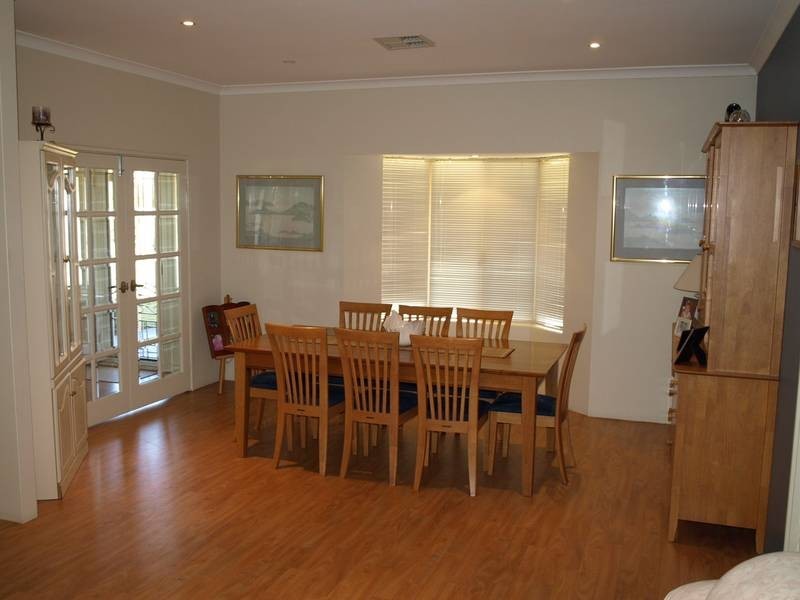 33 BARIP PLACE, Oakford WA 6121