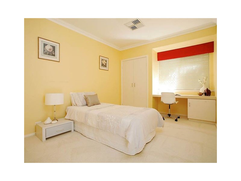 5 PARAKEET WAY, Coogee WA 6166