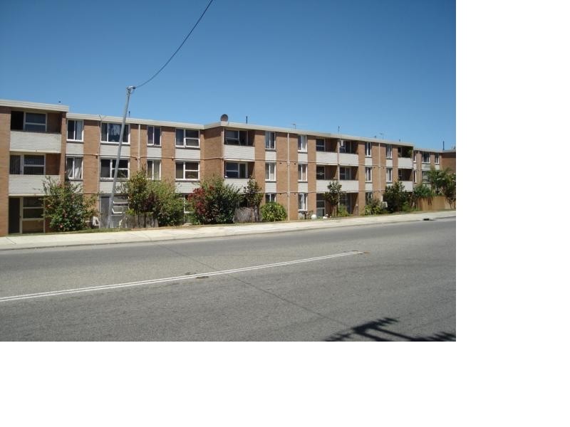 24/221 Clontarf Road, Hamilton Hill WA 6163