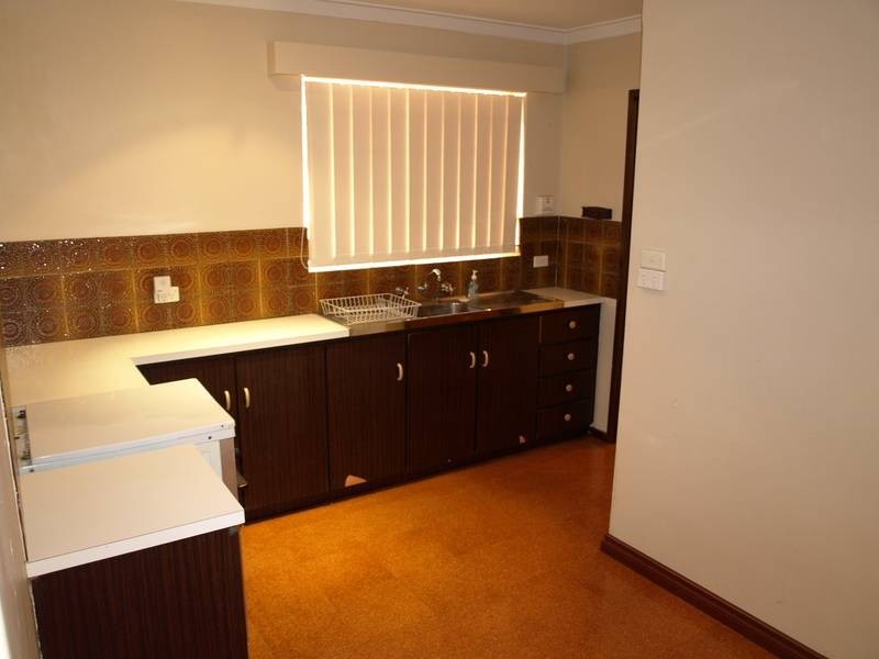 2/23 FALSTAFF CR, Spearwood WA 6163