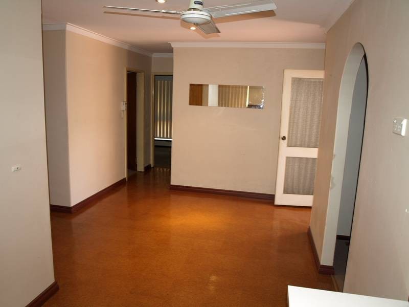 2/23 FALSTAFF CR, Spearwood WA 6163