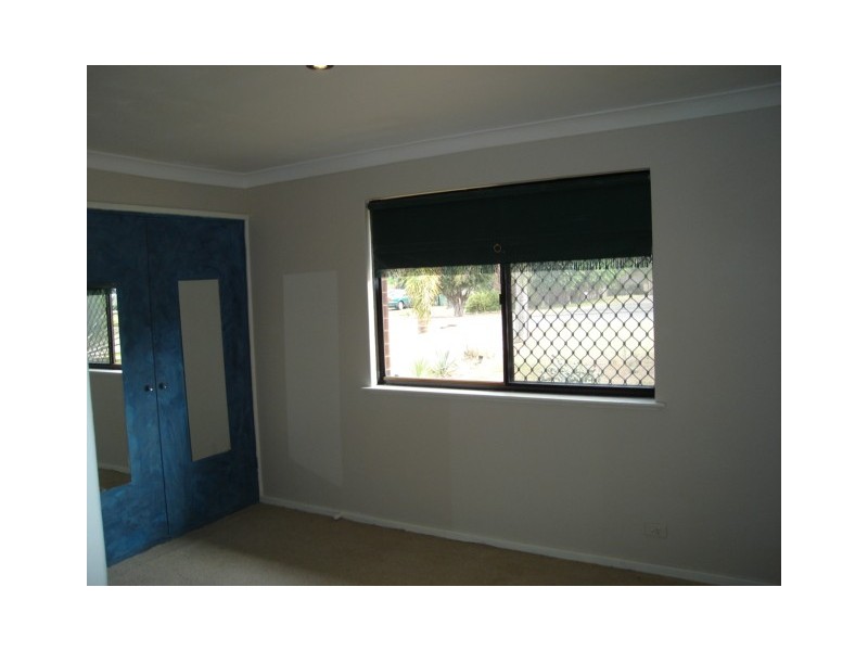 11 Corring Way, Parmelia WA 6167