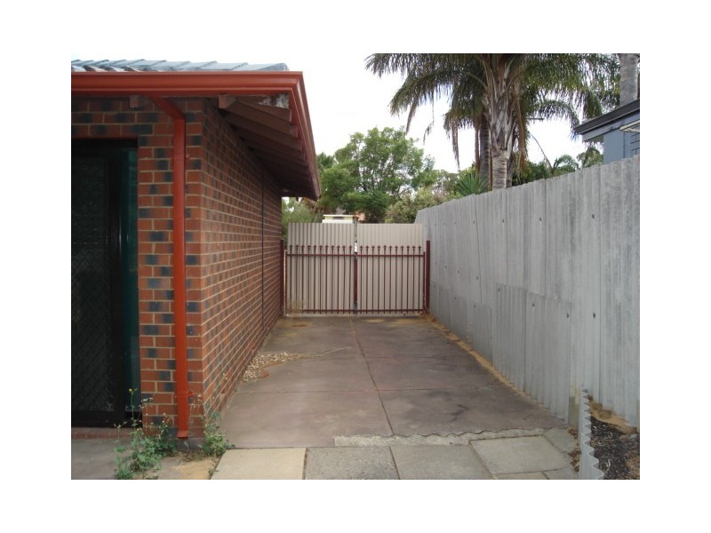 11 Corring Way, Parmelia WA 6167