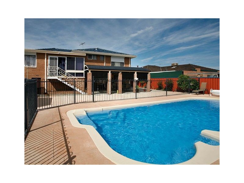 5 Darroch Street, Beaconsfield WA 6162
