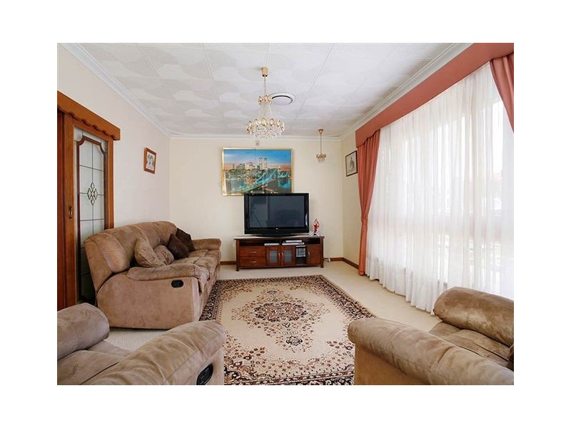 5 Darroch Street, Beaconsfield WA 6162