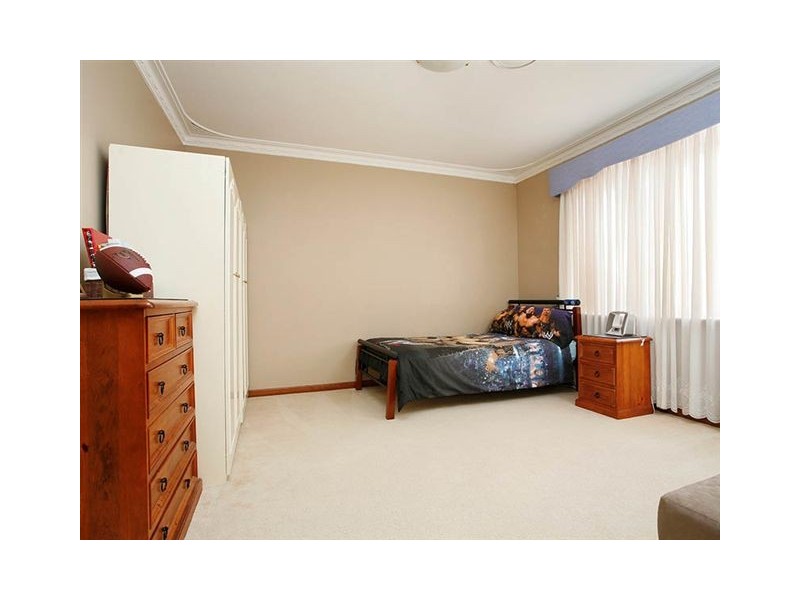 5 Darroch Street, Beaconsfield WA 6162
