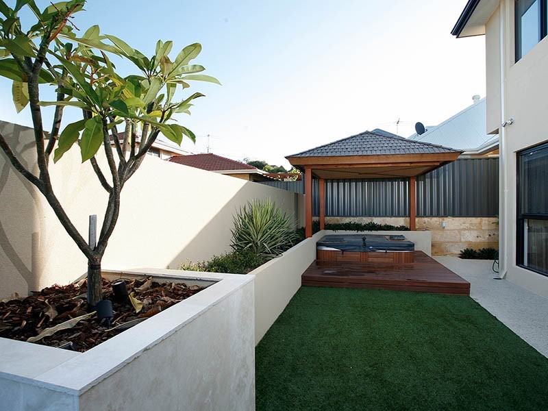 5 Waterford Street, Beaconsfield WA 6162