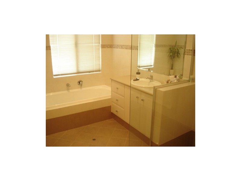 18 Bosnich Way, Spearwood WA 6163