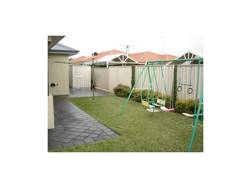 18 Bosnich Way, Spearwood WA 6163