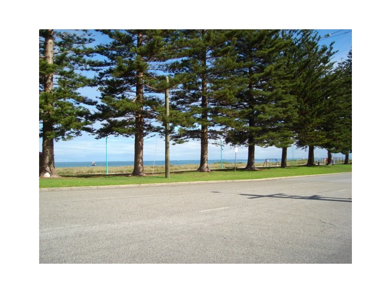 22 Watts Road, Shoalwater WA 6169