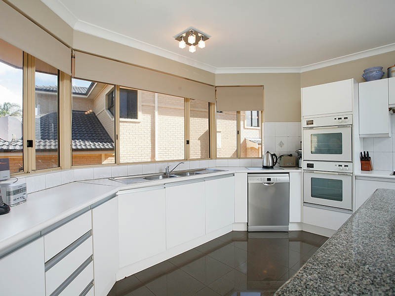 16 Motril Avenue, Coogee WA 6166
