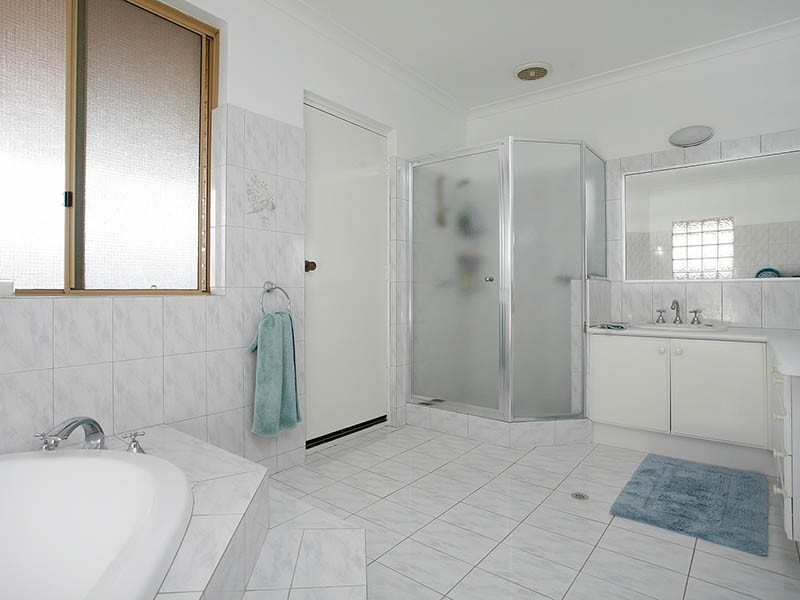 16 Motril Avenue, Coogee WA 6166
