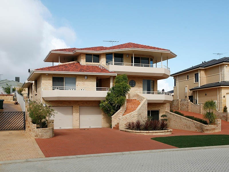 16 Motril Avenue, Coogee WA 6166