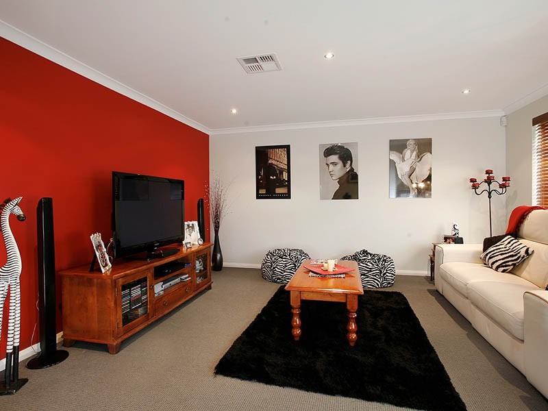 33 Suttor Drive, Success WA 6164