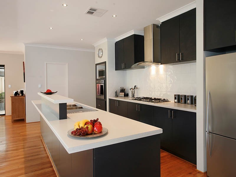 33 Suttor Drive, Success WA 6164