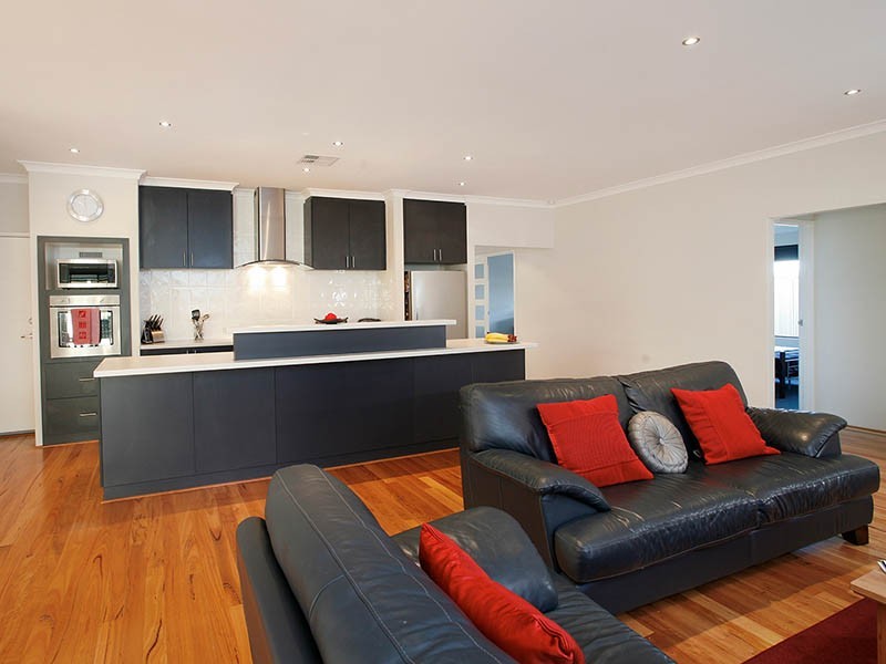 33 Suttor Drive, Success WA 6164