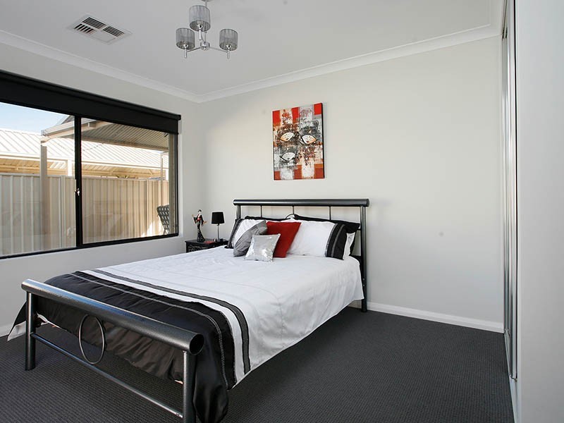 33 Suttor Drive, Success WA 6164