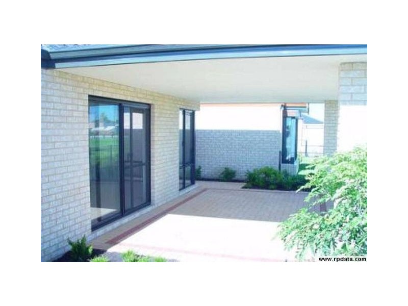 9 Yarra Promenade, Hammond Park WA 6164