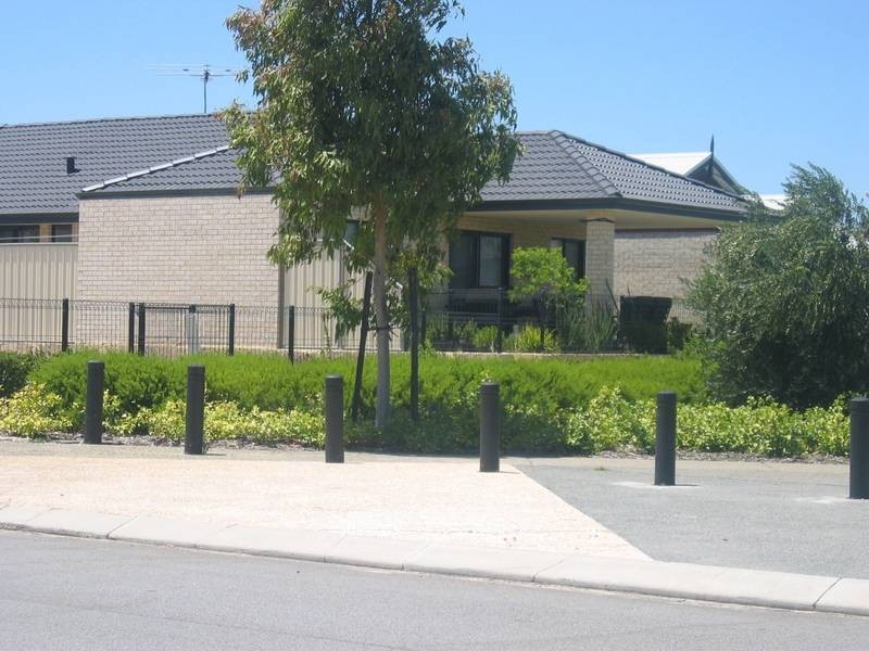 9 Yarra Promenade, Hammond Park WA 6164