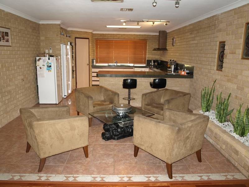 11 TUNIS PLACE, Coogee WA 6166