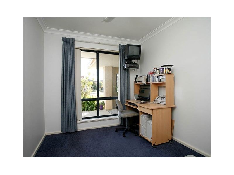 8 Amberley Way, Hamilton Hill WA 6163