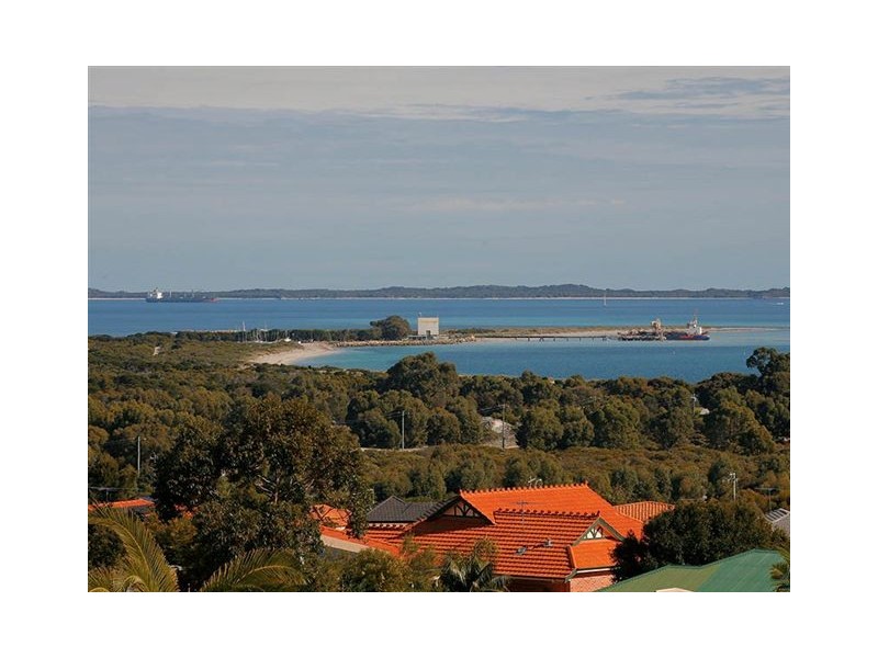 25 Careening Way, Coogee WA 6166