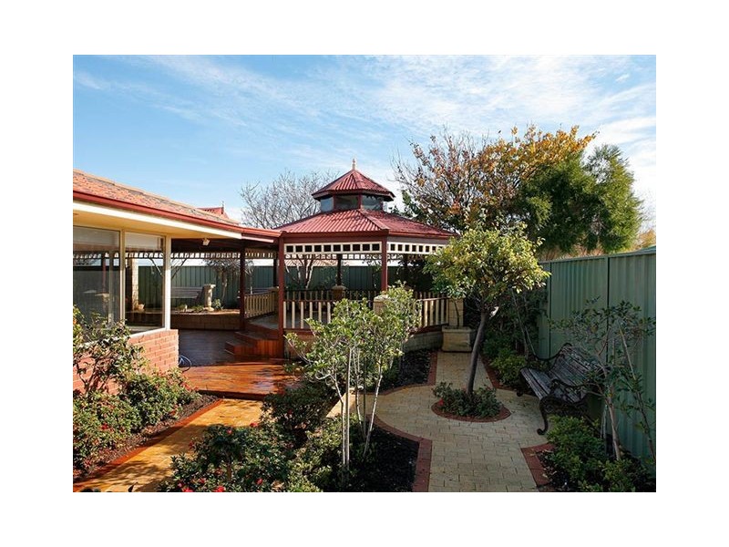 25 Careening Way, Coogee WA 6166