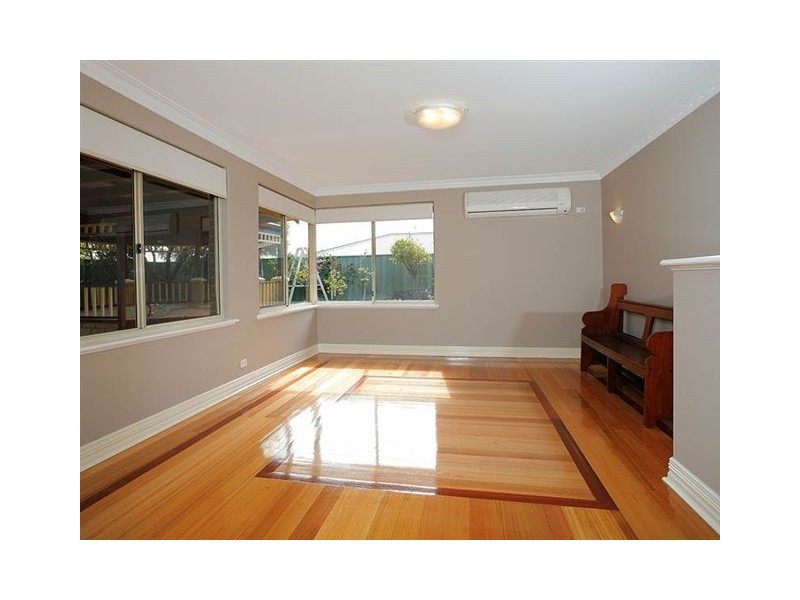 25 Careening Way, Coogee WA 6166