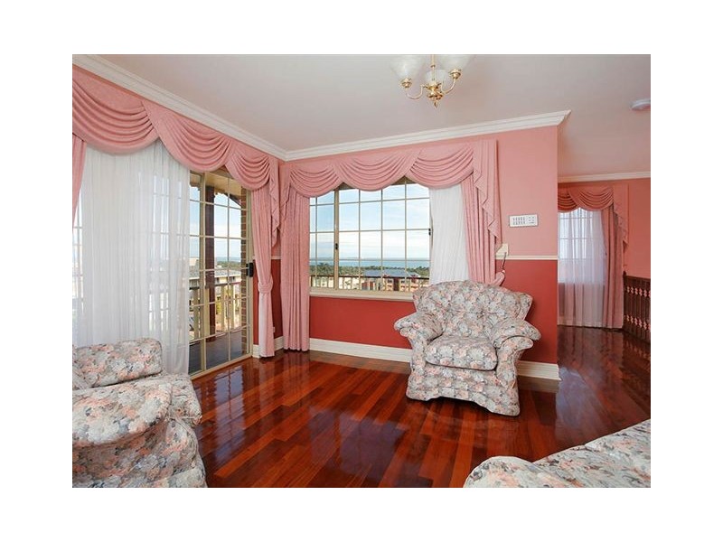 25 Careening Way, Coogee WA 6166