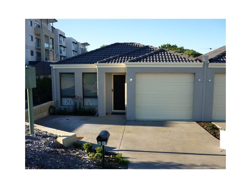 1/17 Pearson Drive, Success WA 6164