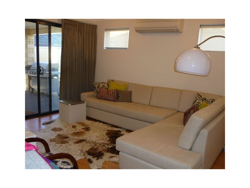 1/17 Pearson Drive, Success WA 6164
