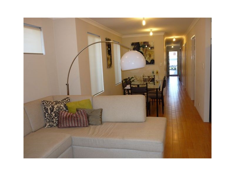 1/17 Pearson Drive, Success WA 6164