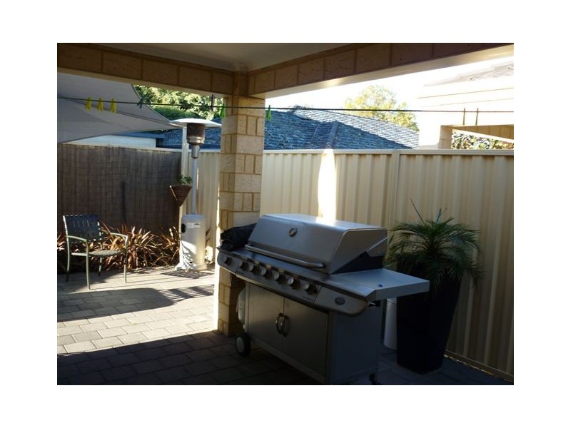 1/17 Pearson Drive, Success WA 6164