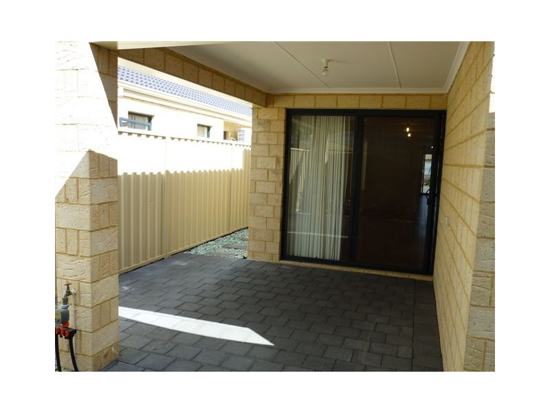 1/17 Pearson Drive, Success WA 6164