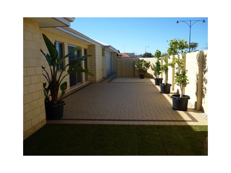 2 Suttor Drive, Success WA 6164