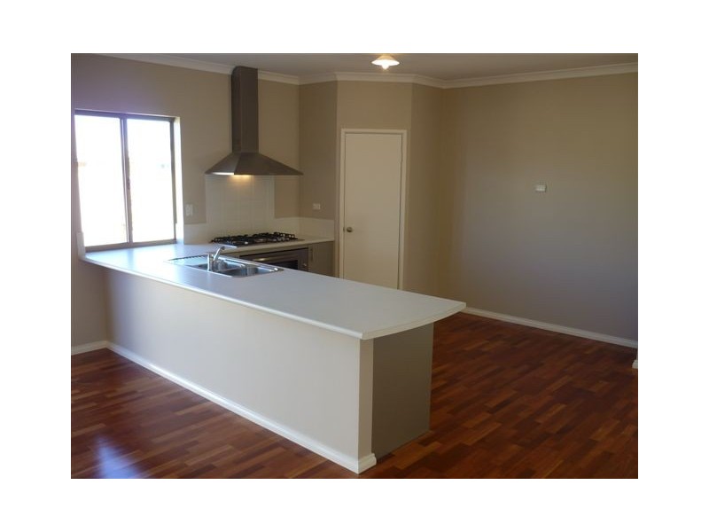 2 Suttor Drive, Success WA 6164