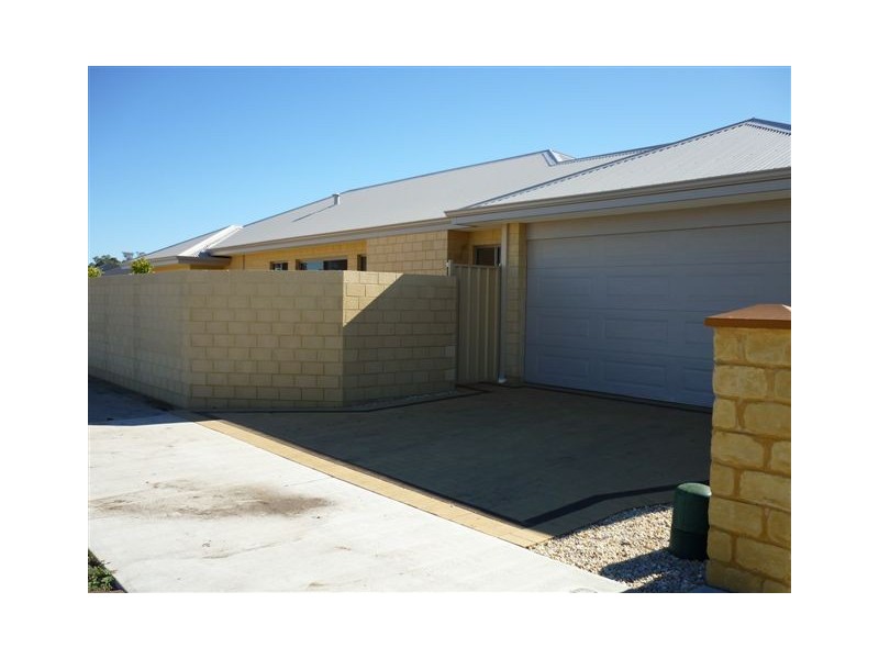 2 Suttor Drive, Success WA 6164