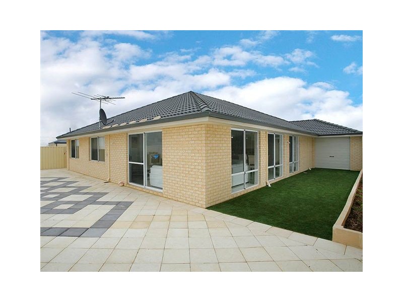 28 Gordona Parade, Beeliar WA 6164