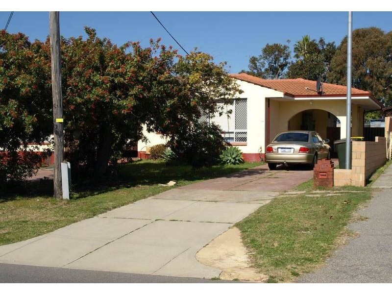 13A BLACKWOOD AVE, Hamilton Hill WA 6163